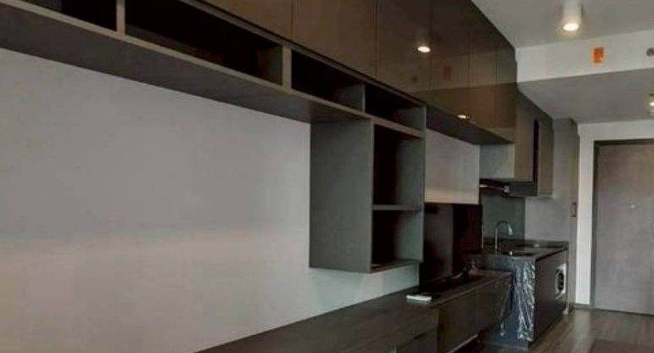 Condo en alquiler de 1 habitaciones en Bang Rak, Bangkok