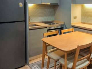 Wohnung zur Miete mit 1 Zimmer in Bang Rak, Bangkok