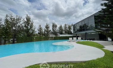 Haus zur Miete mit 4 Zimmer in Saphan Sung, Bangkok