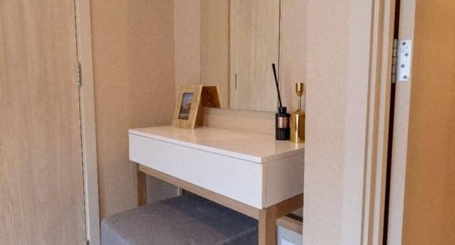 For rent 2 bedrooms condo in Bang Na, Bangkok