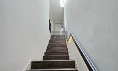 For rent 4 bedrooms house in Saphan Sung, Bangkok