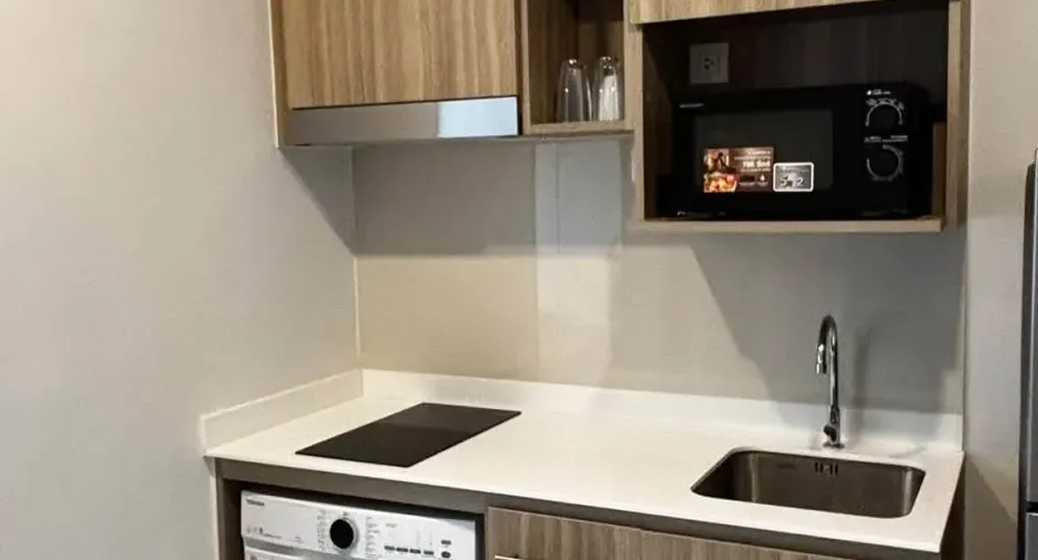 For rent 1 bed condo in Khlong Toei, Bangkok
