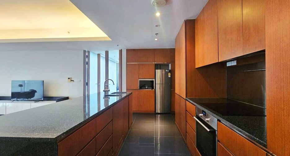 Condo en alquiler de 2 habitaciones en Pathum Wan, Bangkok