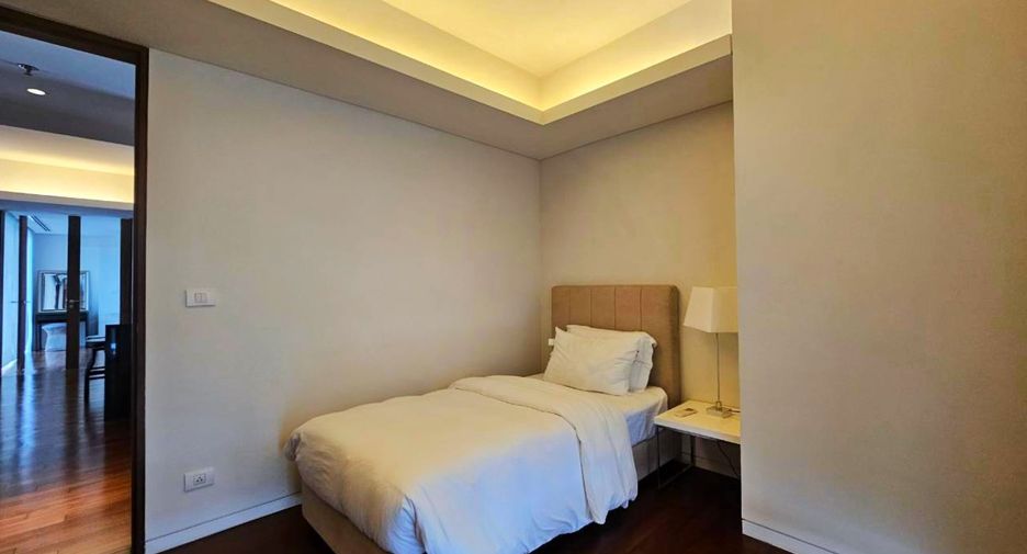 Condo en alquiler de 2 habitaciones en Pathum Wan, Bangkok