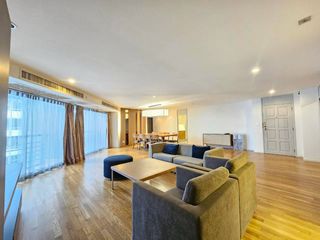 For rent 4 bedrooms condo in Yan Nawa, Bangkok