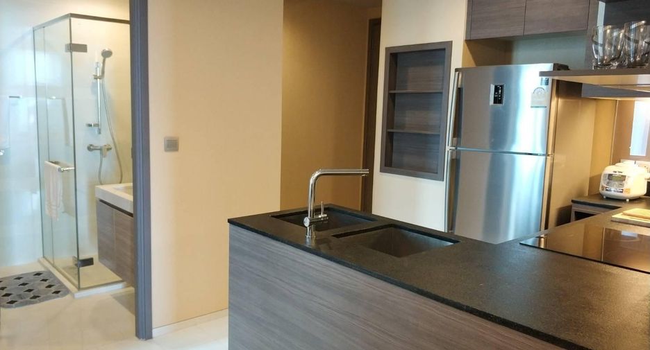 For rent 2 bedrooms condo in Khlong Toei, Bangkok