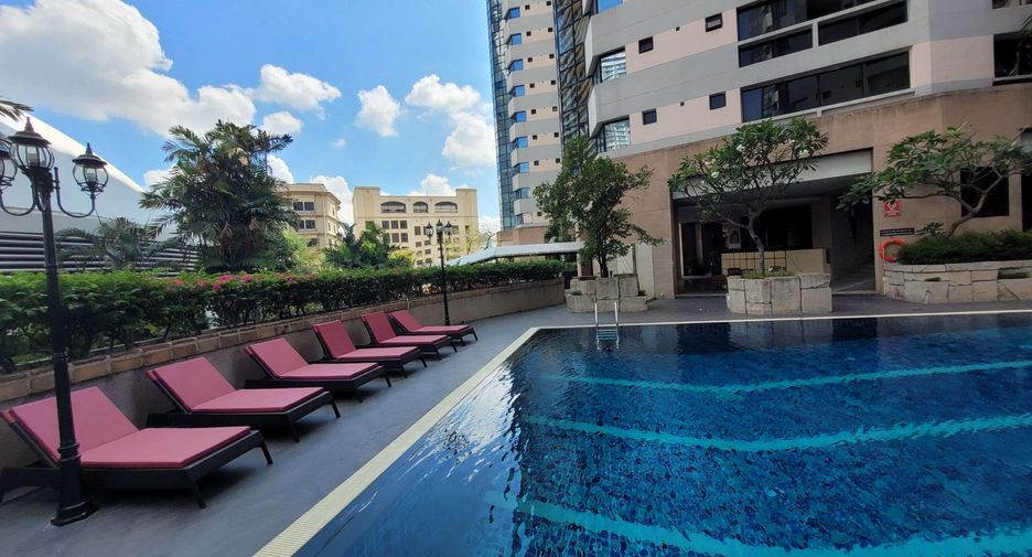 For rent 3 ベッドルーム condo in Khlong Toei, Bangkok