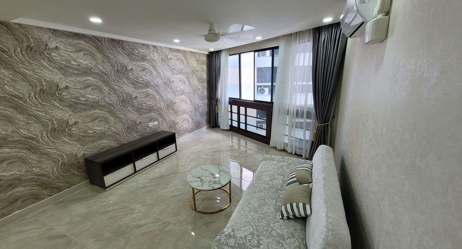 For rent 3 ベッドルーム condo in Khlong Toei, Bangkok