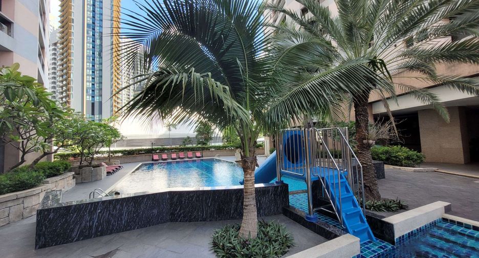 For rent 3 ベッドルーム condo in Khlong Toei, Bangkok