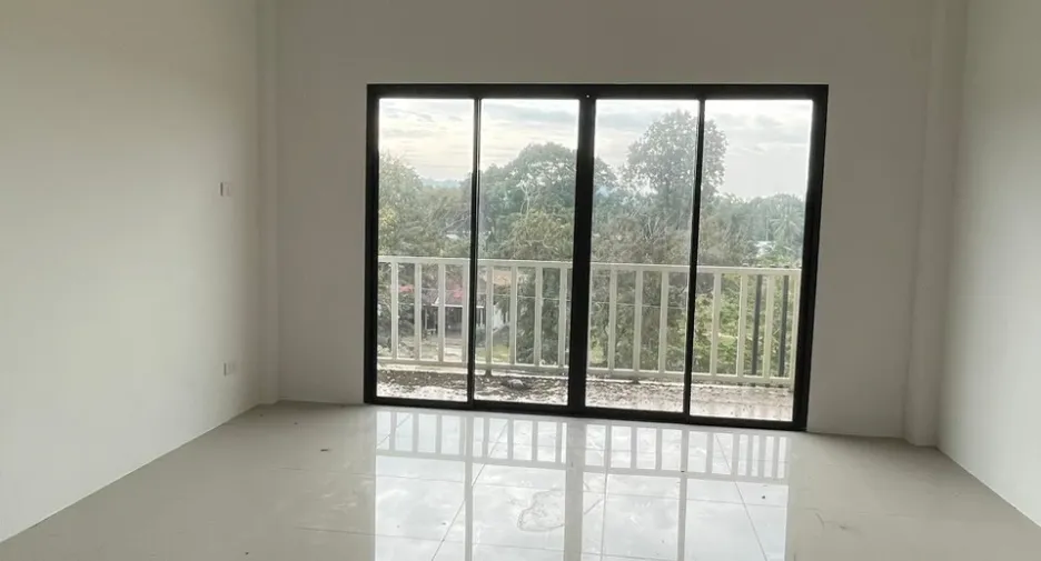 For sale 4 bedrooms retail Space in Bang Lamung, Chonburi