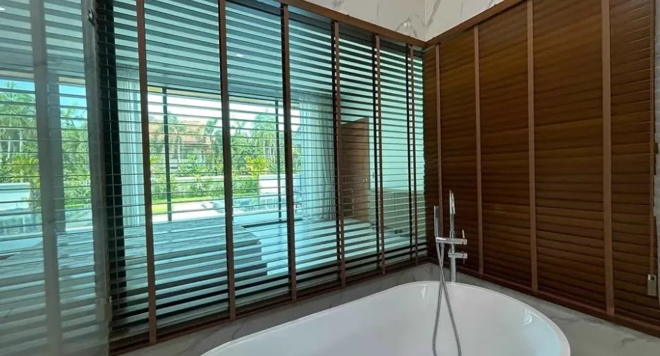 À louer 5 chambres villa à Bang Lamung, Chonburi
