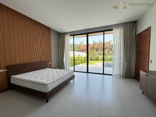 À louer 5 chambres villa à Bang Lamung, Chonburi