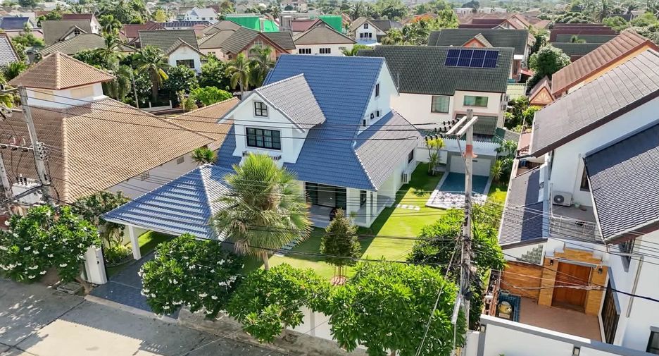 For sale 4 bedrooms villa in Bang Lamung, Chonburi
