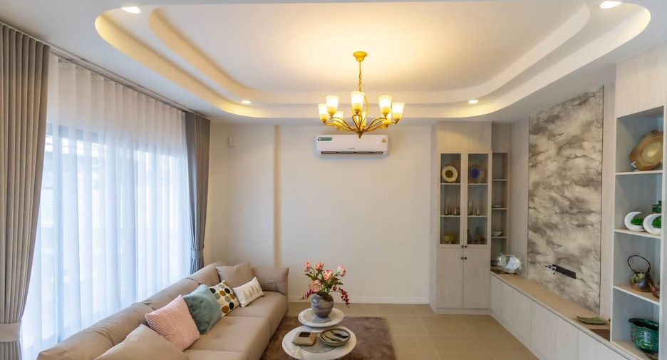 For sale 3 bedrooms villa in Bang Lamung, Chonburi
