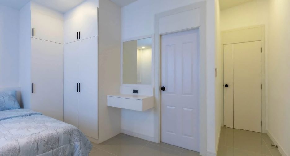 For sale 3 bedrooms villa in Bang Lamung, Chonburi