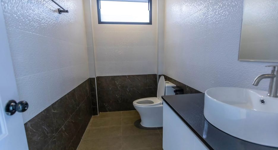 For sale 3 bedrooms villa in Bang Lamung, Chonburi