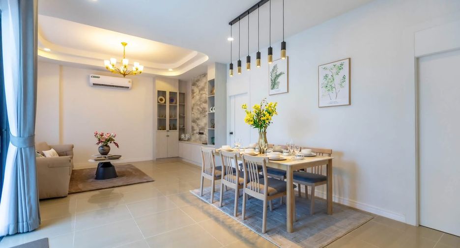 For sale 3 bedrooms villa in Bang Lamung, Chonburi