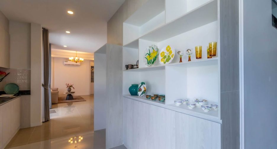 For sale 3 bedrooms villa in Bang Lamung, Chonburi