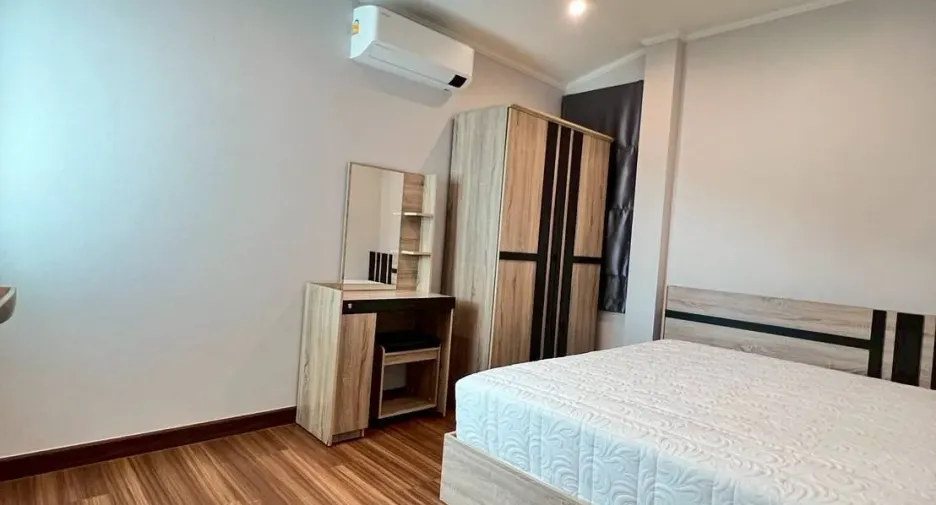 For rent 3 bedrooms house in Mueang Chiang Rai, Chiang Rai