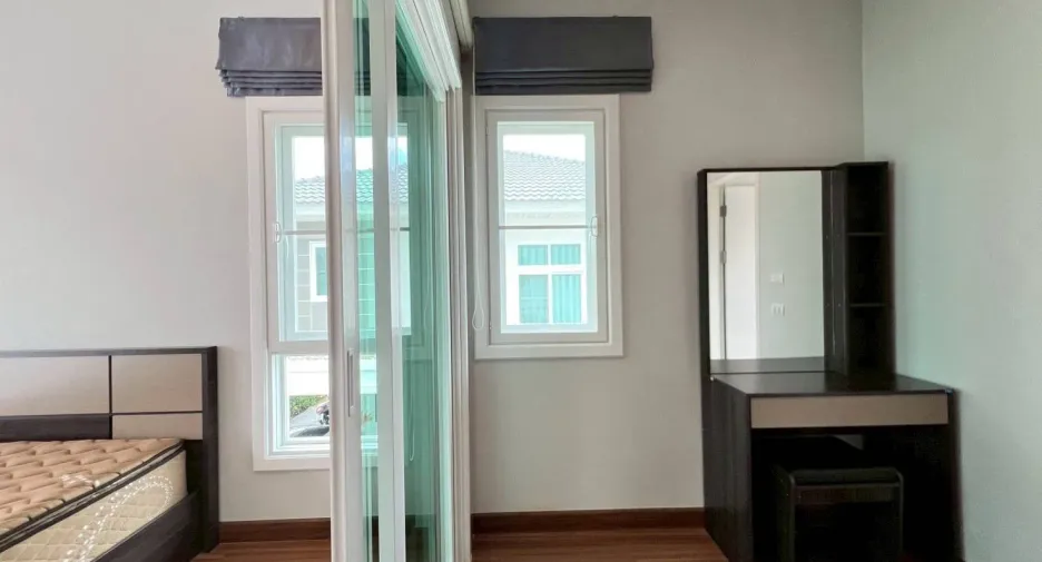 For rent 3 bedrooms house in Mueang Chiang Rai, Chiang Rai