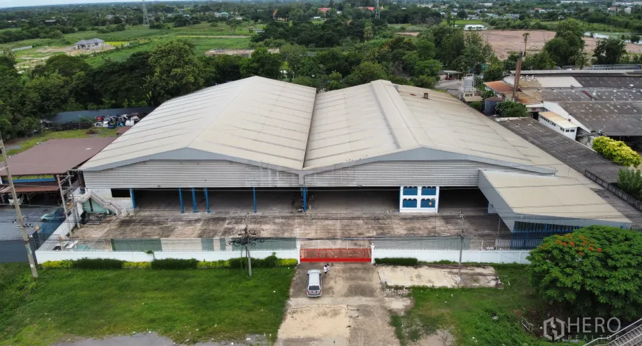 À louer entrepôt à Mueang Nakhon Pathom, Nakhon Pathom