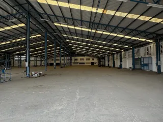 À louer entrepôt à Mueang Nakhon Pathom, Nakhon Pathom