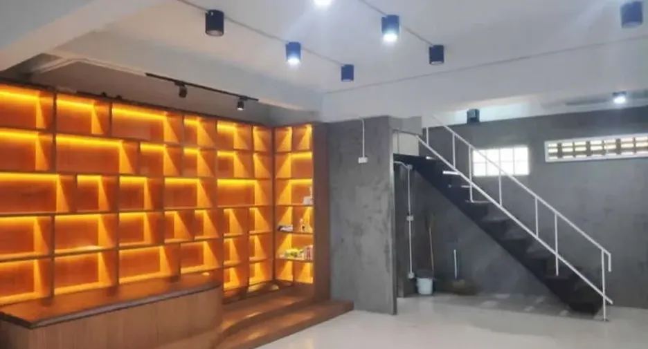Büro zur Miete mit 5 Zimmer in Khlong Toei, Bangkok
