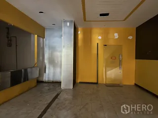 出租 商业空间 在 Watthana, 曼谷