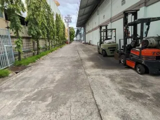 Аренда склад в Mueang Samut Prakan, Самутпракан