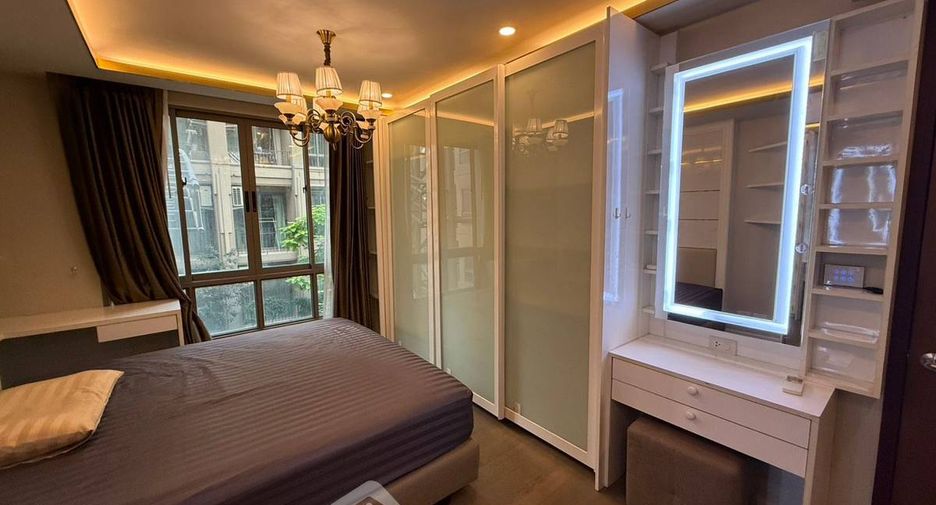 For rent 2 bedrooms condo in Huai Khwang, Bangkok