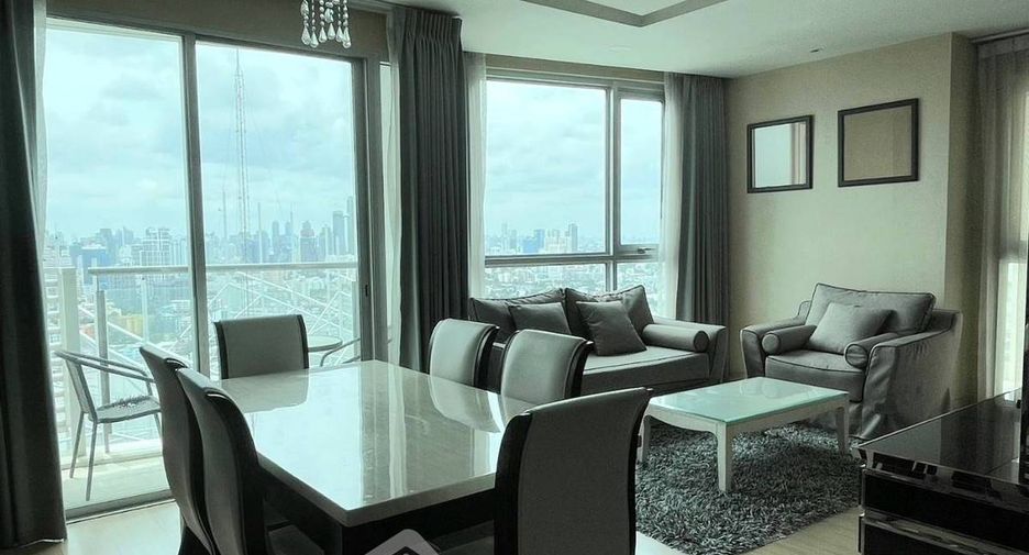 For sale 2 bedrooms condo in Khlong Toei, Bangkok