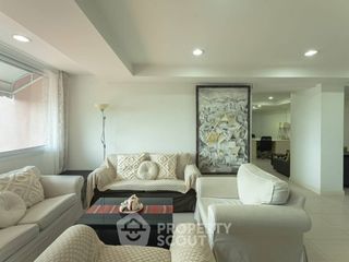 For rent 2 bedrooms condo in Yan Nawa, Bangkok