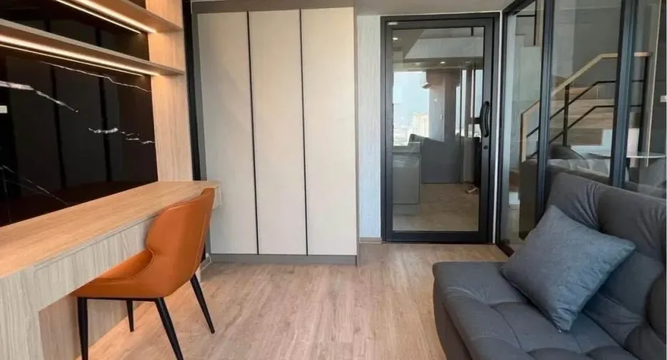 For rent 2 ベッドルーム condo in Huai Khwang, Bangkok