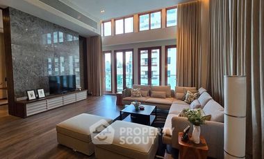 For rent 3 bedrooms condo in Khlong Toei, Bangkok
