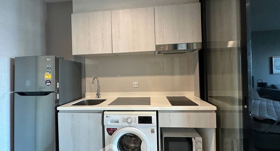 Wohnung zur Miete mit 1 Zimmer in Pathum Wan, Bangkok