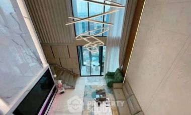 For rent 4 bedrooms condo in Sathon, Bangkok