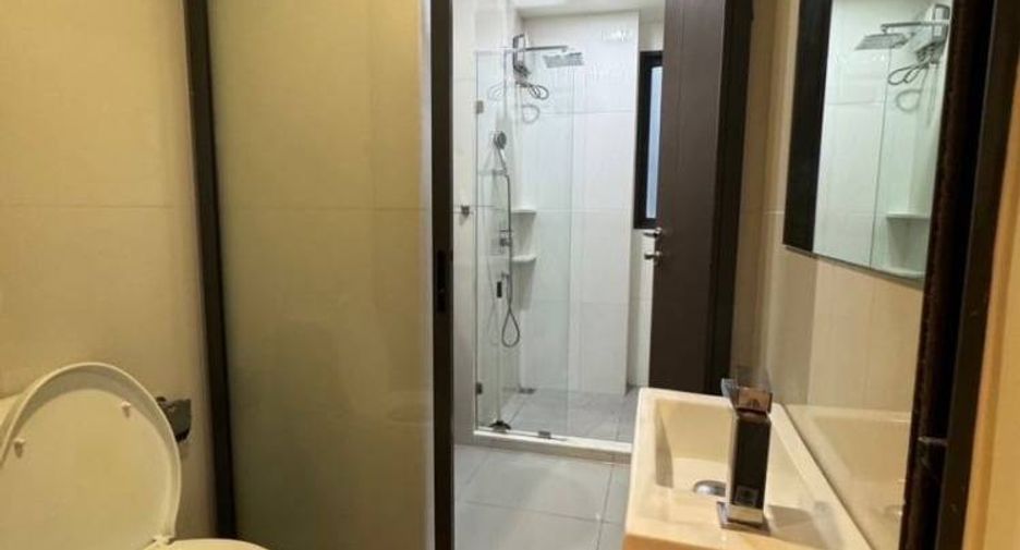 Condo en alquiler de 2 habitaciones en Huai Khwang, Bangkok