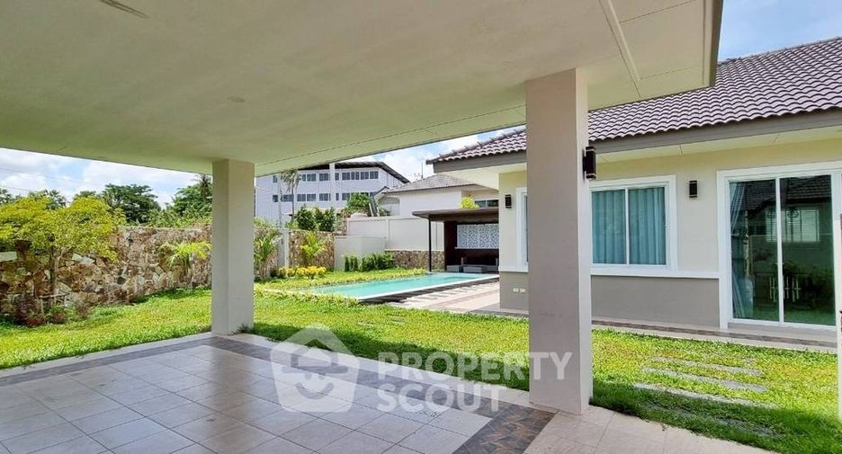 For sale 3 bedrooms villa in Huay Yai, Pattaya
