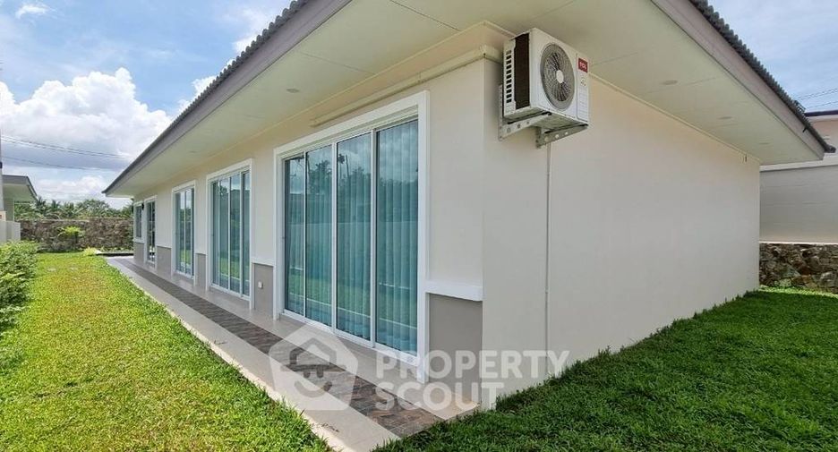 For sale 3 bedrooms villa in Huay Yai, Pattaya