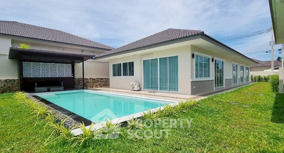 For sale 3 bedrooms villa in Huay Yai, Pattaya
