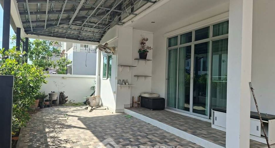 À louer et à vendre 4 chambres maison à Bang Lamung, Chonburi