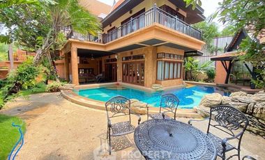 À louer et à vendre 4 chambres maison à Jomtien, Pattaya