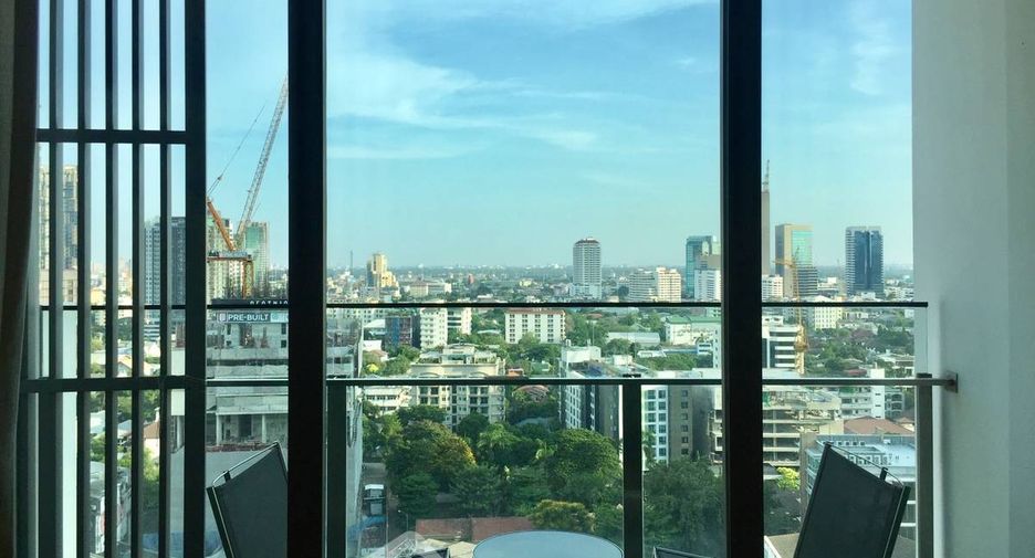 Condo en venta de 2 habitaciones en Khlong Toei, Bangkok