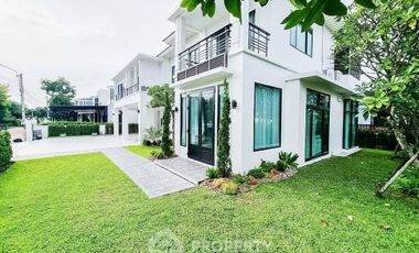 Аренда и продажа 5 спальни дом в Лат Крабанг, Бангкок