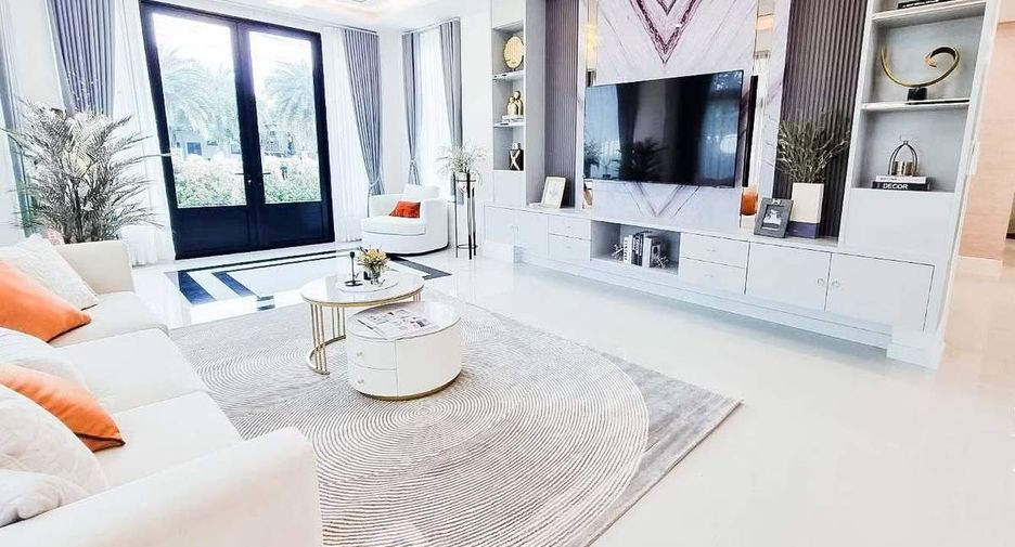 Casa en alquiler y en venta de 5 habitaciones en Lat Krabang, Bangkok