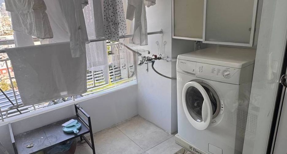 Продажа 1 кровать кондо в Сатхон, Бангкок
