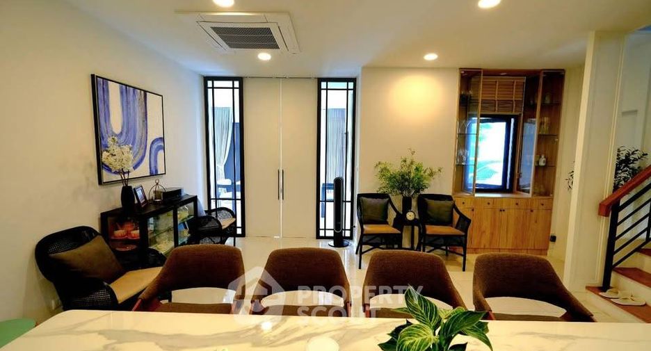 For sale 4 bedrooms house in Sai Mai, Bangkok