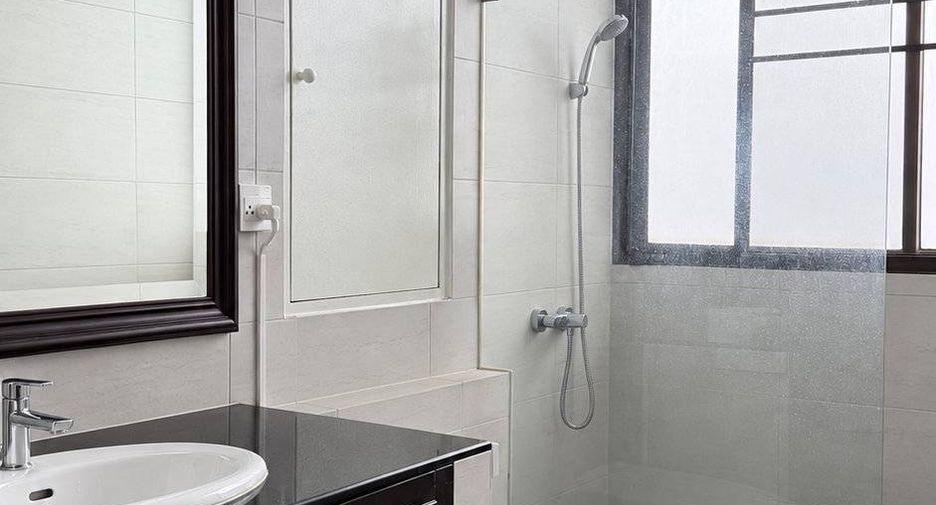 For sale 1 bed condo in Watthana, Bangkok
