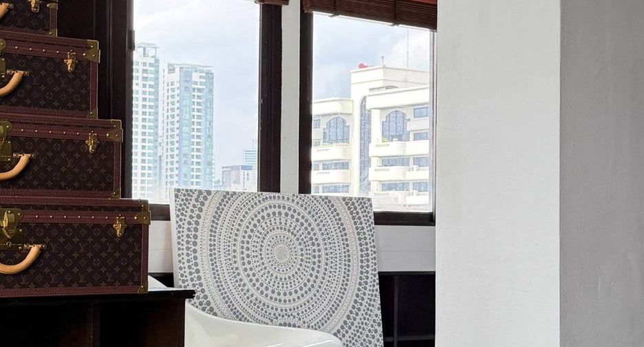 For sale 1 bed condo in Watthana, Bangkok