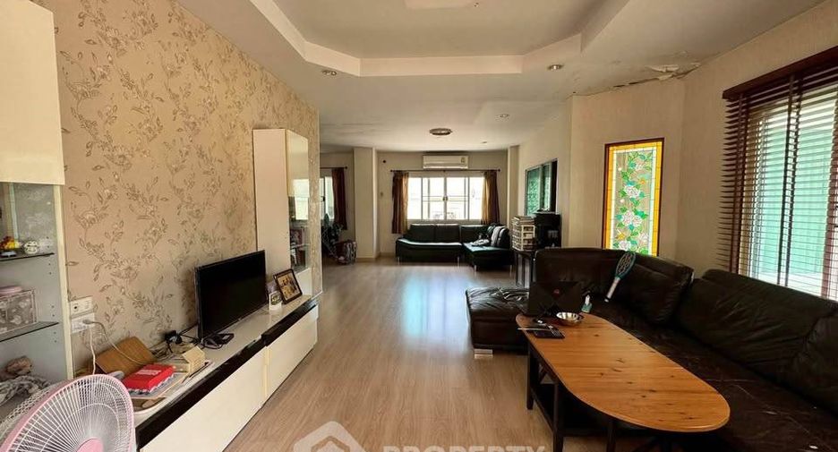 出售 5 卧室 独立屋 在 Mueang Chon Buri, Chon Buri